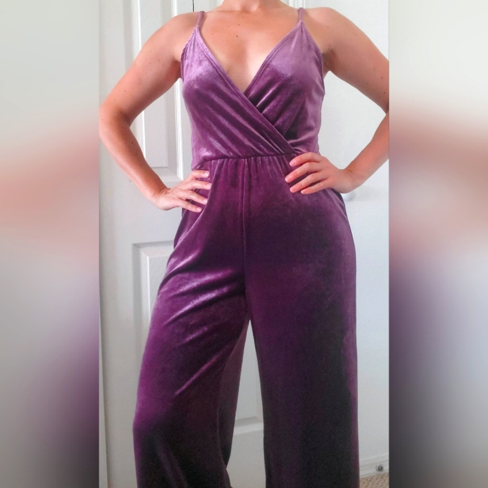 🔥EYESHADOW VELVET JUMPSUIT ✨️